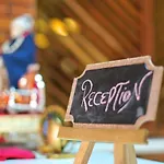 Mayur Hotel Bar And Restaurant