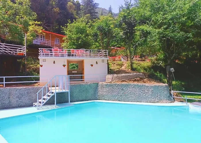 Aamod At Shoghi Luxury Cottage Resort