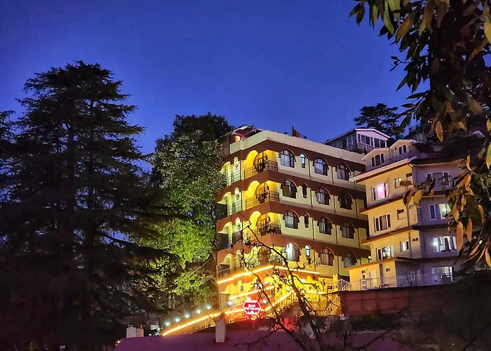Hotel Taj Palace Near Mall Road