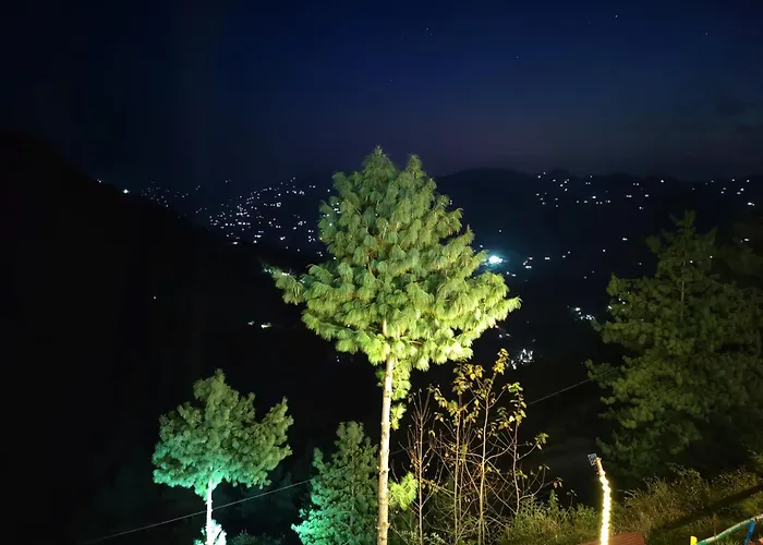 Gadegal Homestay Narkanda - Rooms & Pahadi Cafe