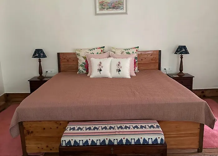 Dimple Lodge, Simla