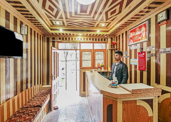 Hotel O Royal Inn