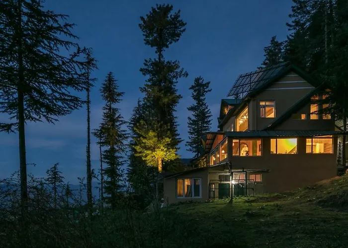Stayvista At The Corner House - Pet Friendly Villa