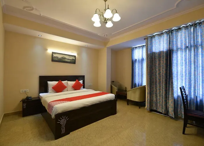 Oyo 10942 Home Inn