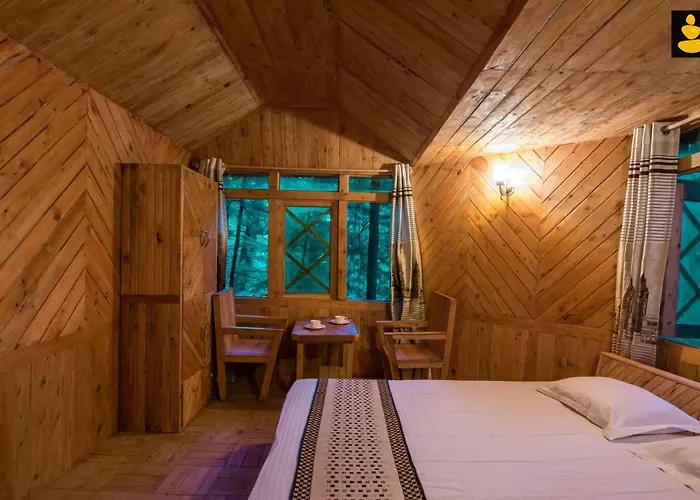 Livingstone Ojuven Treehouses