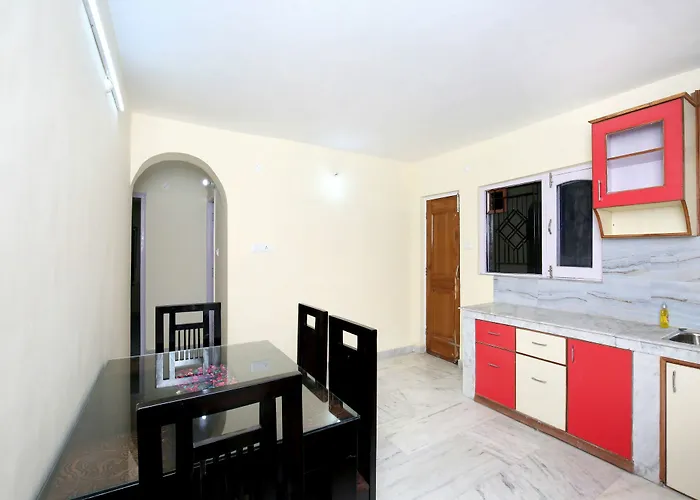 Oyo 10736 Home 2Bhk Nandan Mansion Keleston