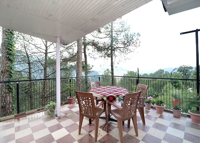 Valley View 2Bhk Abode Near Isbt, Tutikandi
