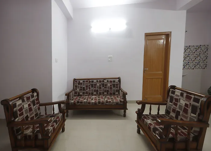 Oyo 12695 Home Cosy 5Bhk Himuda Sanjauli