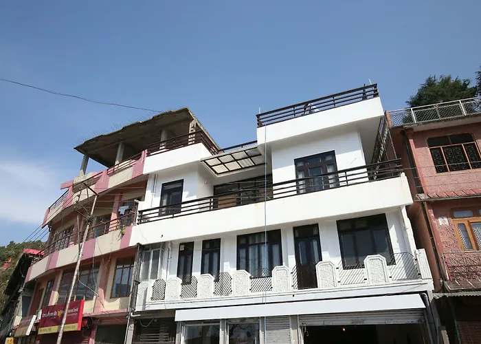 Oyo 13307 Home Modern Stay Shoghi