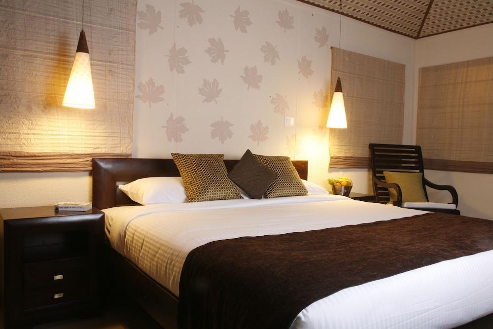 Aamod Hotel 4*