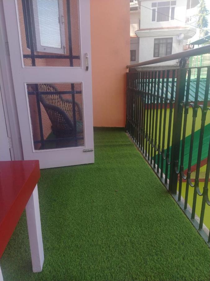 Deluxe Homestay With Kitchen In *