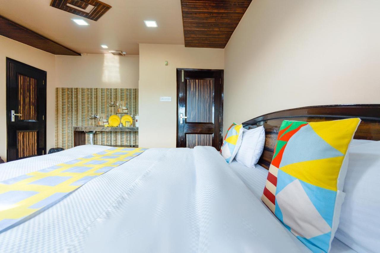 Oyo 49627 View Kanlog Shimla