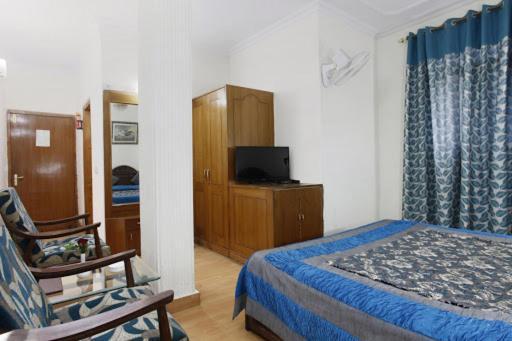 Blossom Hotel 3*