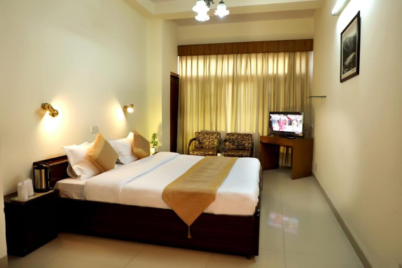 Bed & Breakfast Tara Near Mall Road