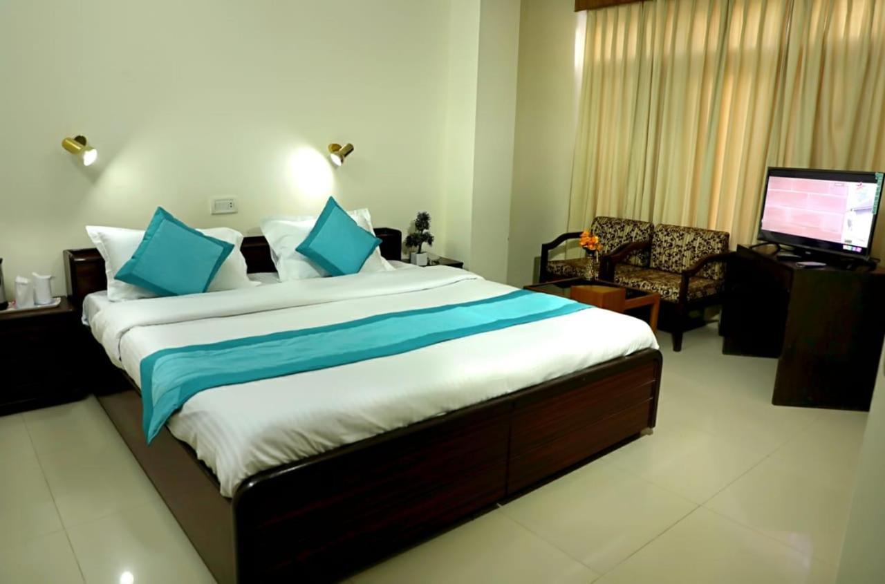 Tara Near Mall Road Bed & Breakfast