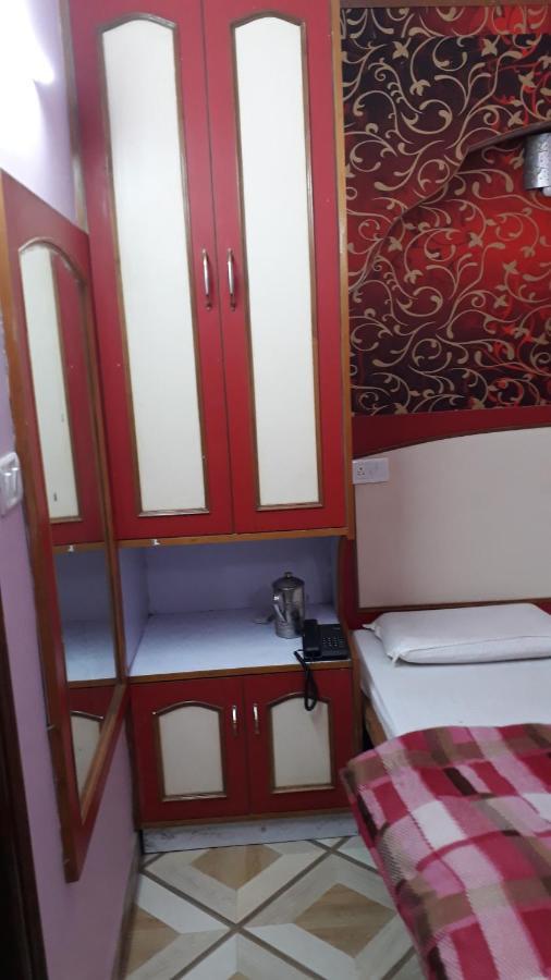 Budget Royal Near Kali Bari Temple, - 4*