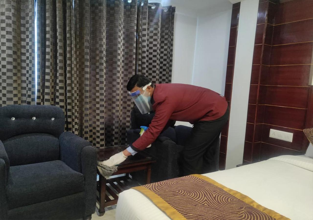 White Grand Shimla-near Isbt Bus Stand-a Centrally Heated 4*