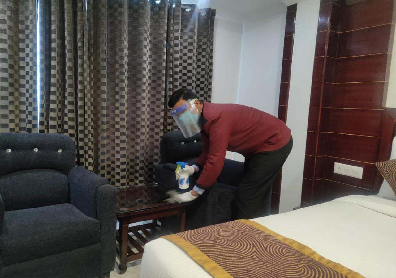 White Grand Shimla-near Isbt Bus Stand-a Centrally Heated 4* Shimla
