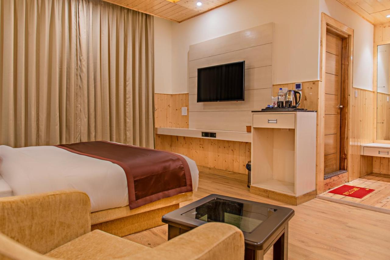The Grand Welcome & Hotel 4*