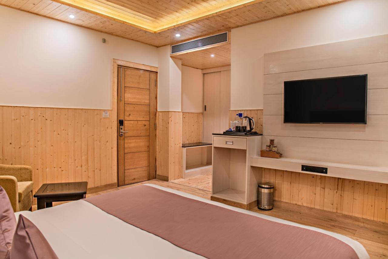 The Grand Welcome & Hotel 4*