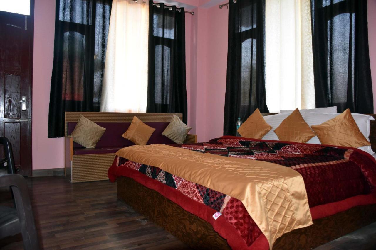 Hotel Whistling Alpines Shimla
