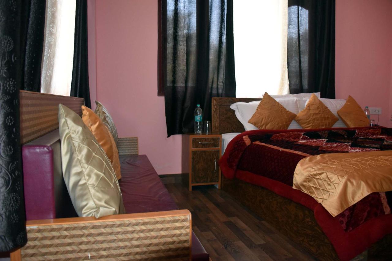 Hotel Whistling Alpines
