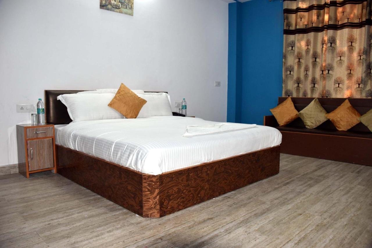Whistling Alpines Hotel 3*