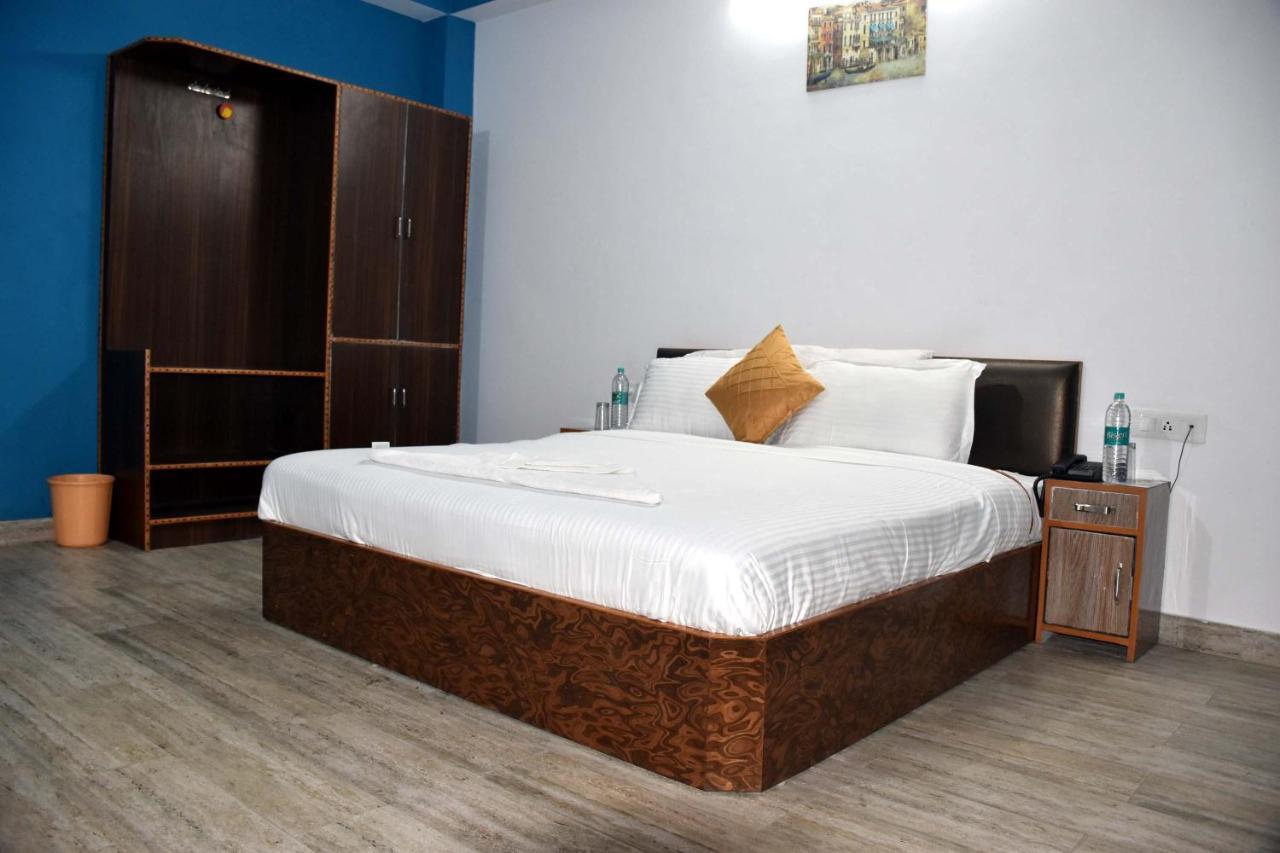 Hotel Whistling Alpines Shimla