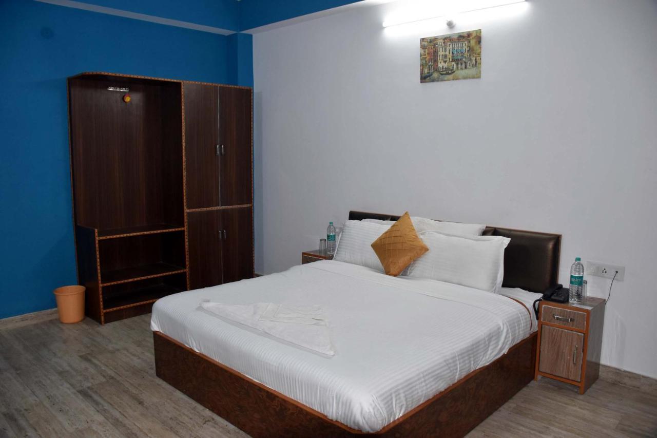 Whistling Alpines Hotel 3*