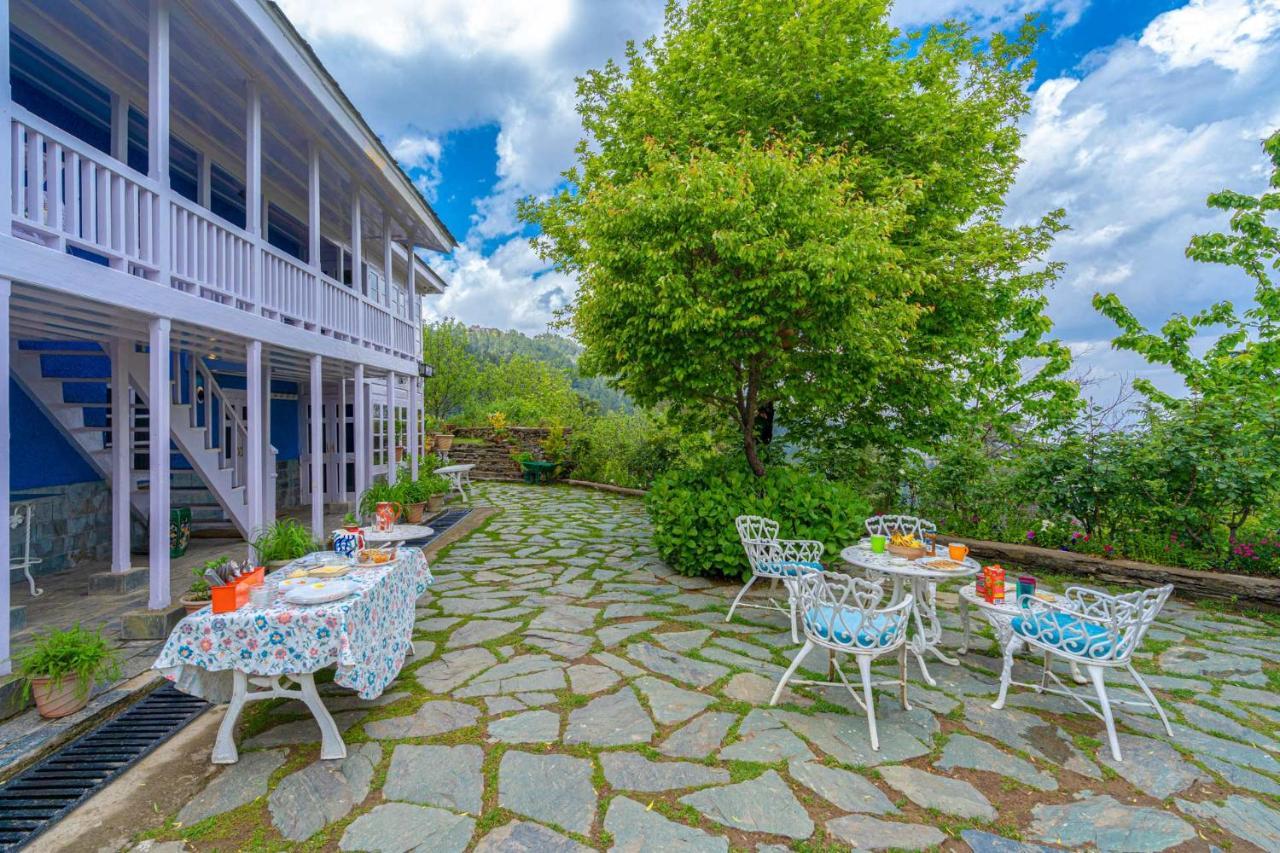 Villa Stayvista At Violet Hill With Bonfire, Gazebo & Hill View *