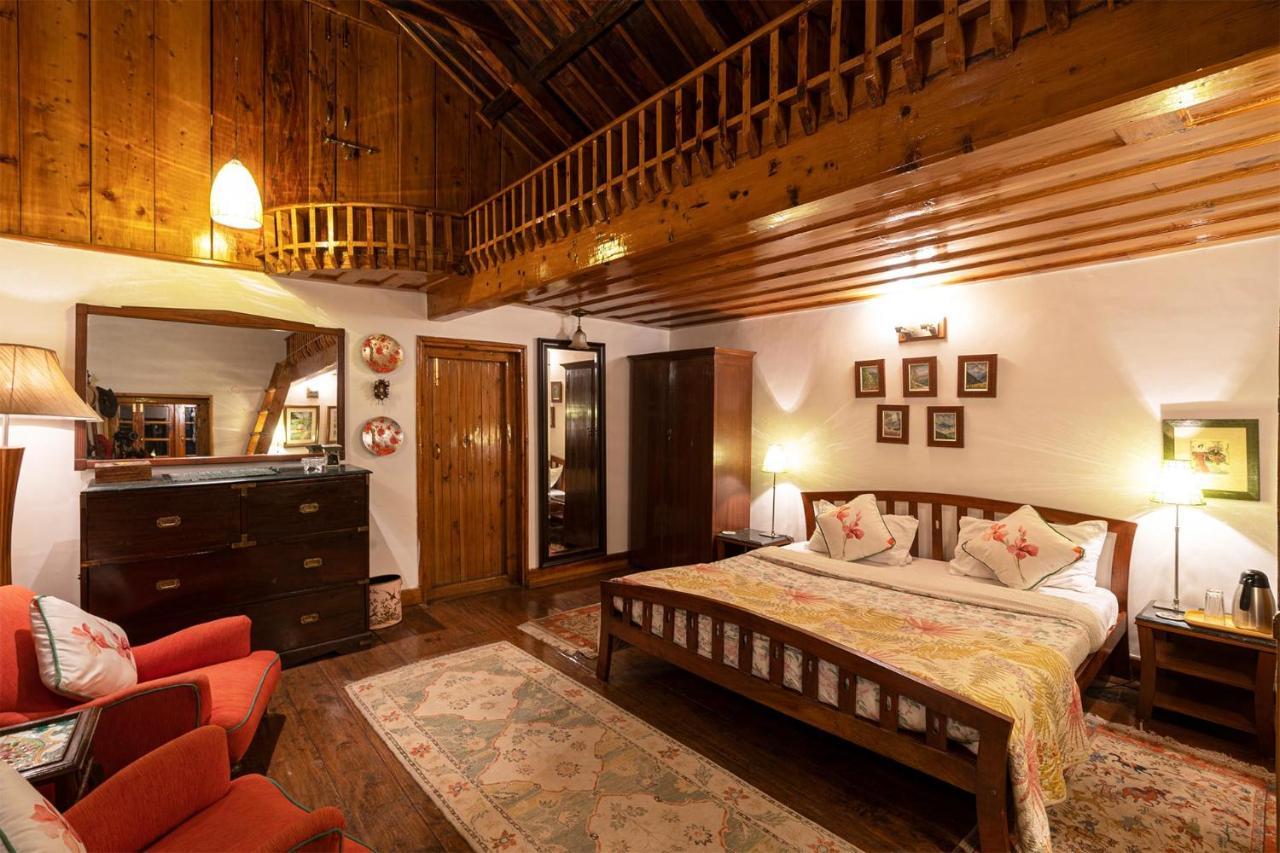 Stayvista At Violet Hill With Bonfire, Gazebo & Hill View * Shimla