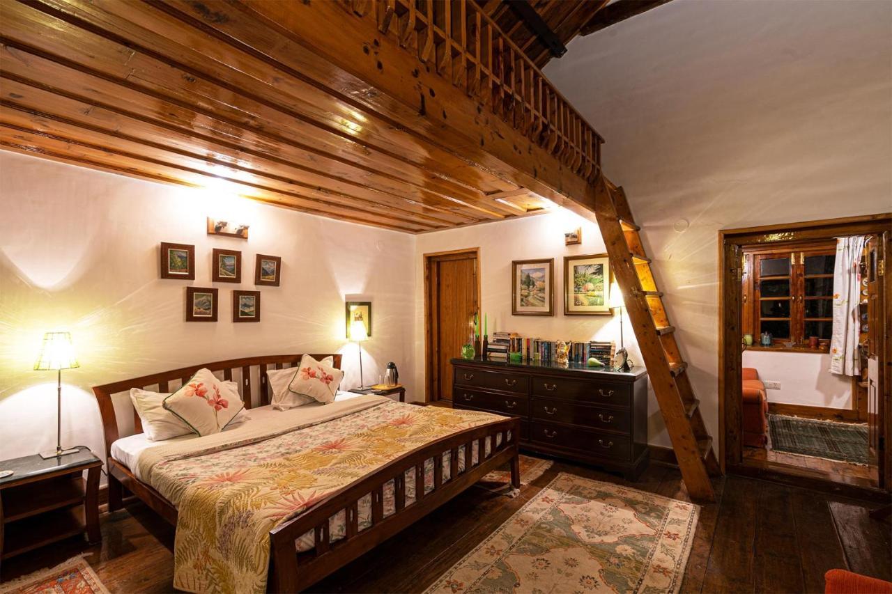 Stayvista At Violet Hill With Bonfire, Gazebo & Hill View