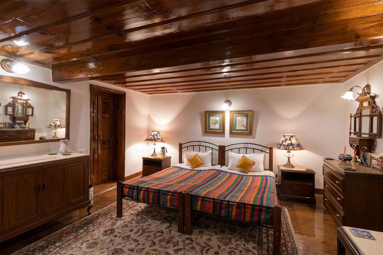 Stayvista At Violet Hill With Bonfire, Gazebo & Hill View Shimla