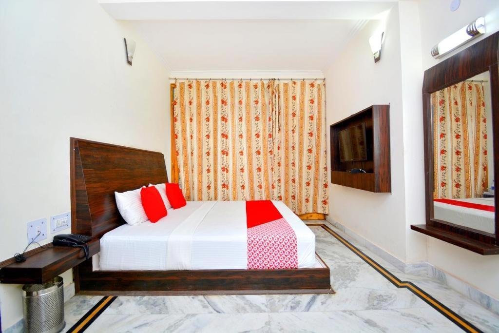 Vivek Palace Hotel 3*