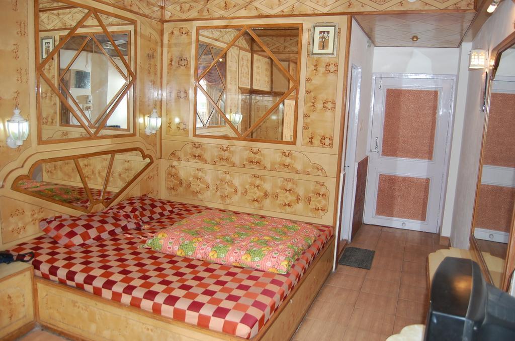 Gulmarg Regency Hotel 2*