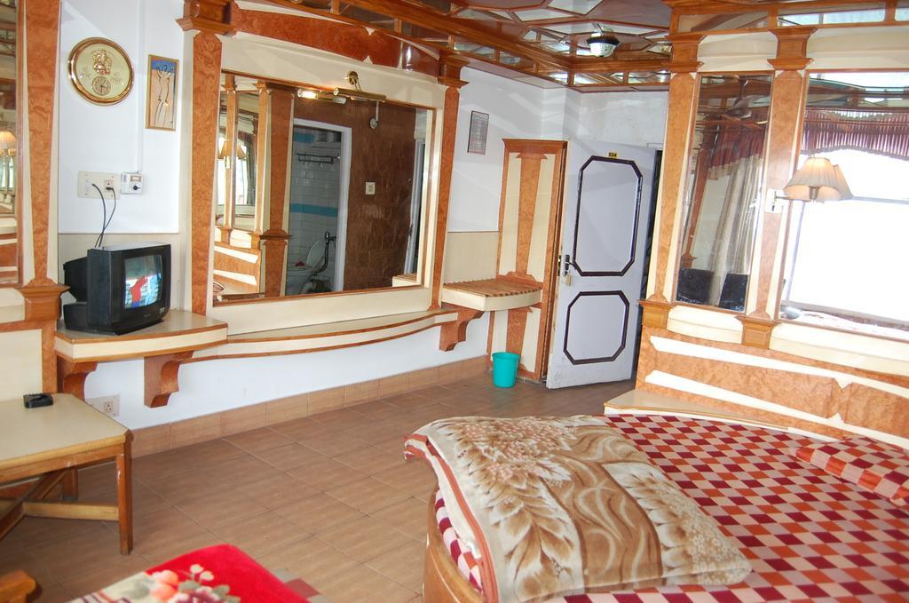 Hotel Gulmarg Regency 2*