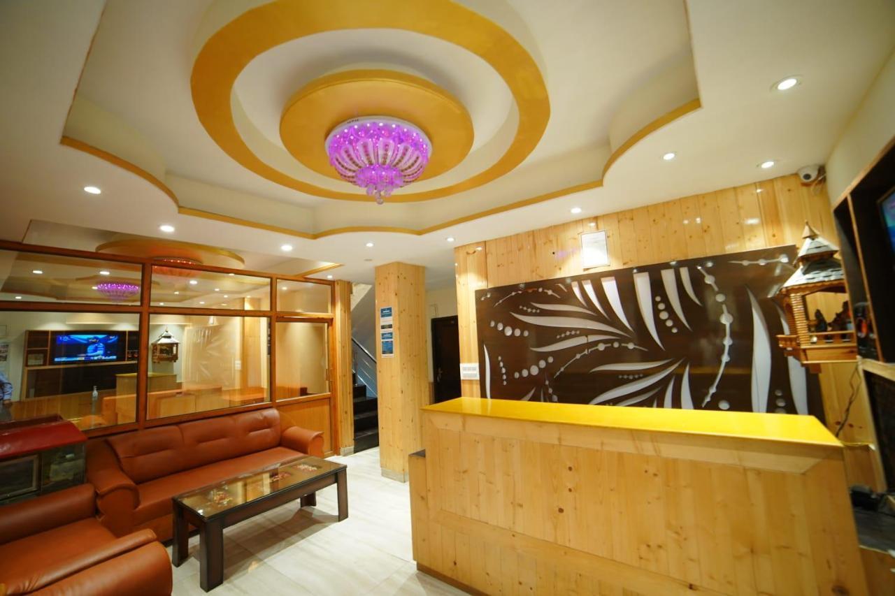 Hotel The Royal Vista 2*