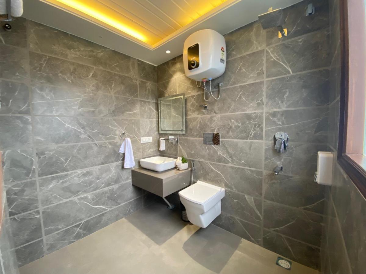The Westberry 50mtrs Offroading And 50 Mtrs Nature Path Bed & Breakfast