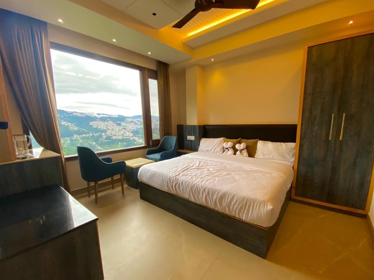The Westberry 50mtrs Offroading And 50 Mtrs Nature Path Bed & Breakfast *