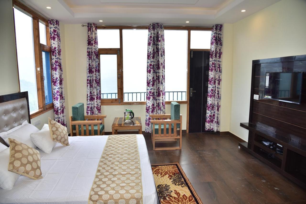 Royal Cedar B&B Holiday home *