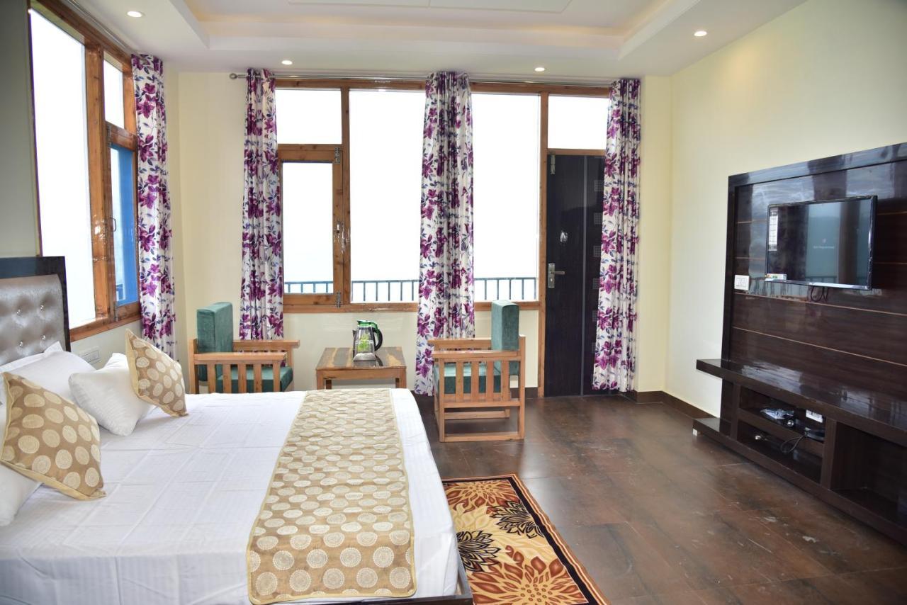 Holiday home Royal Cedar B&B *