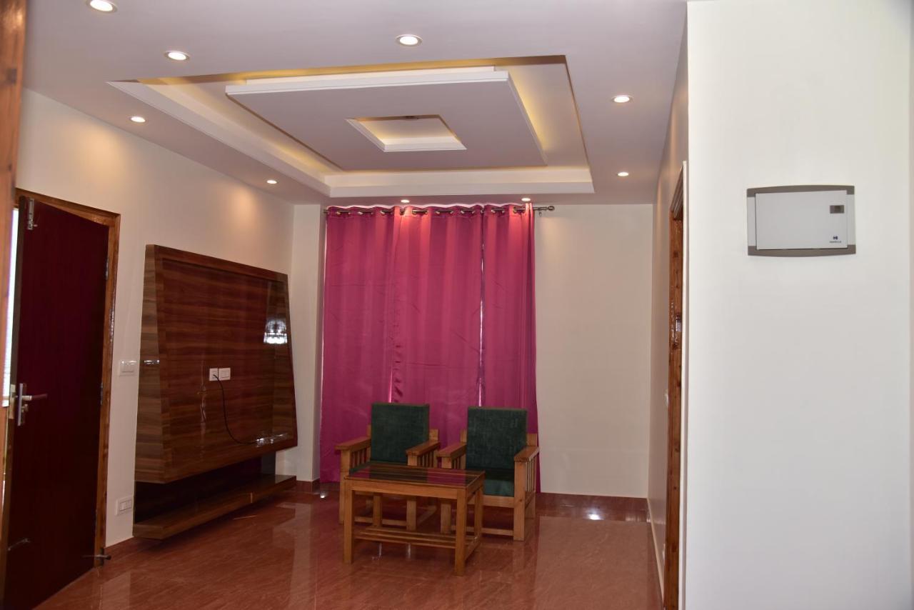 Holiday home Royal Cedar B&B *