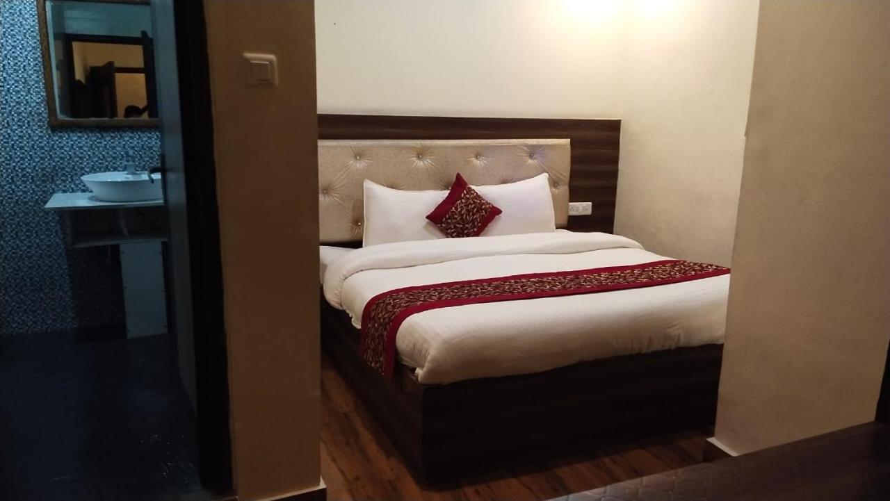 Hotel Magic Stays - Royale - Free Pickup From Railway Station 2*