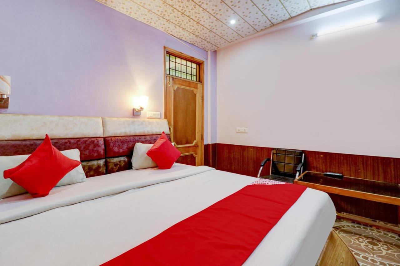 Oyo C Hotel