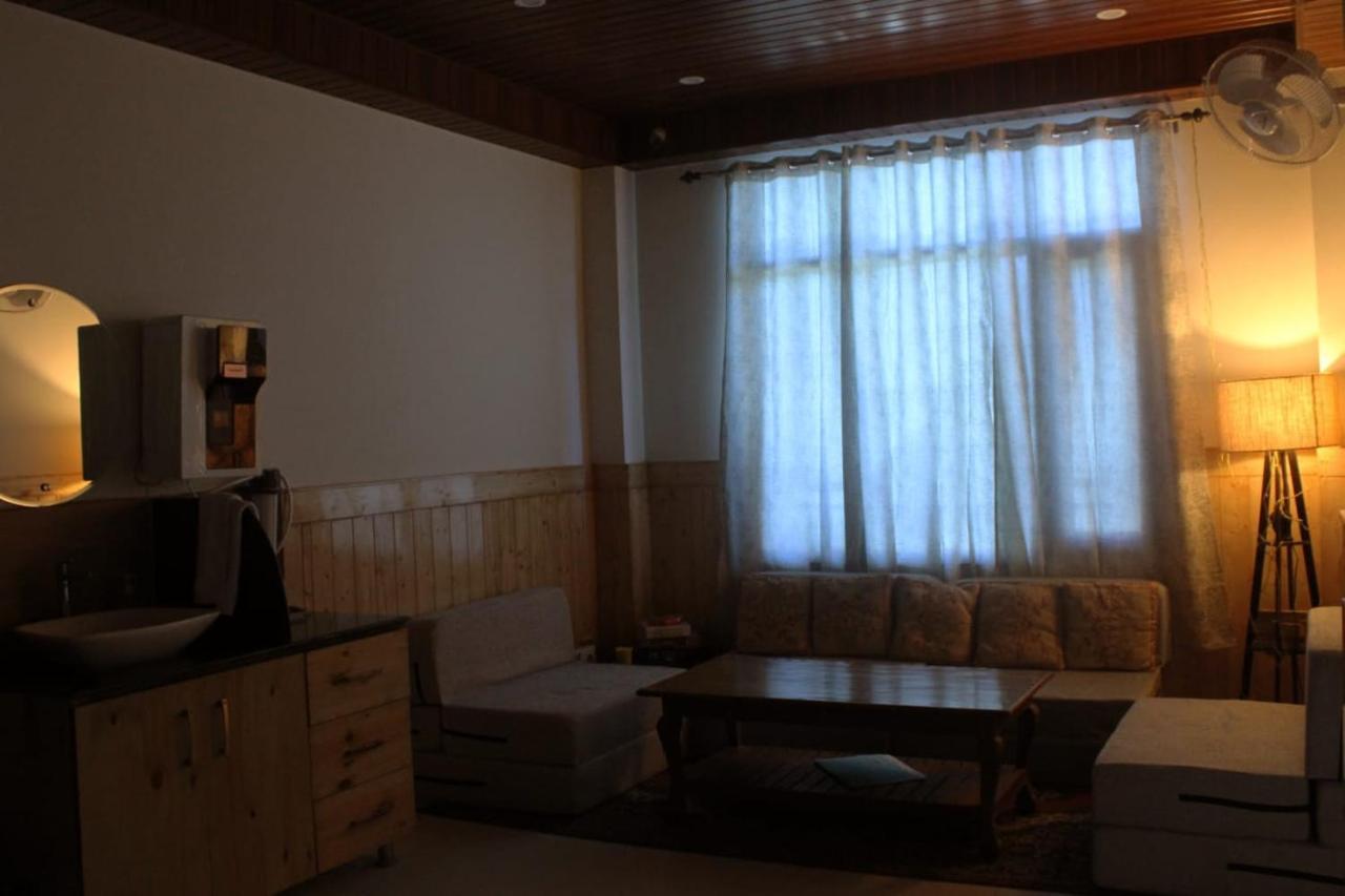 Bed & Breakfast Him Aashrey B&B Homestay *