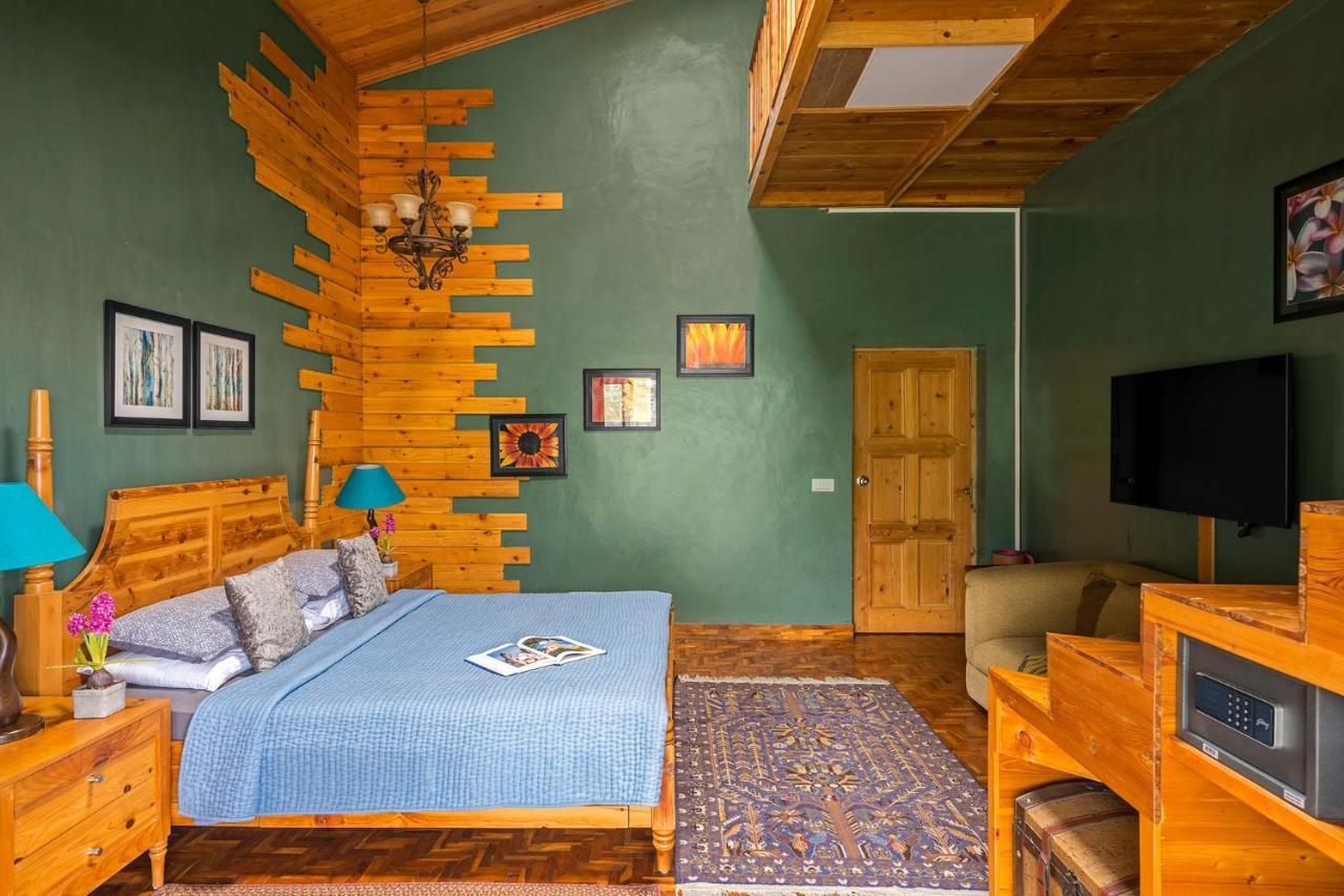 Villa Saffronstays Ekam, Chail - Forest Near Chail Cricket Ground *