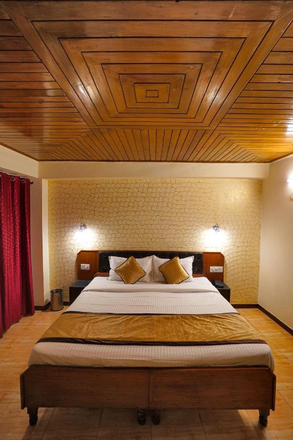 Atithi Mall Road Hotel Shimla
