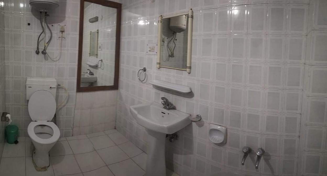 Bed & Breakfast Tara Near Mall Road *