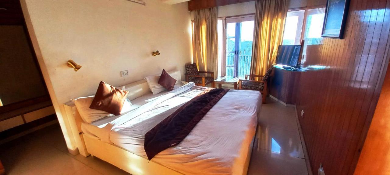 Tara Near Mall Road Bed & Breakfast *