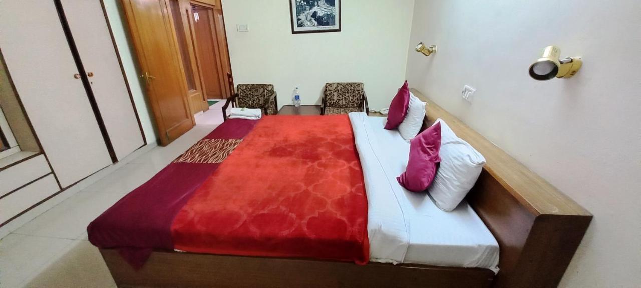 Tara Near Mall Road Bed & Breakfast Shimla